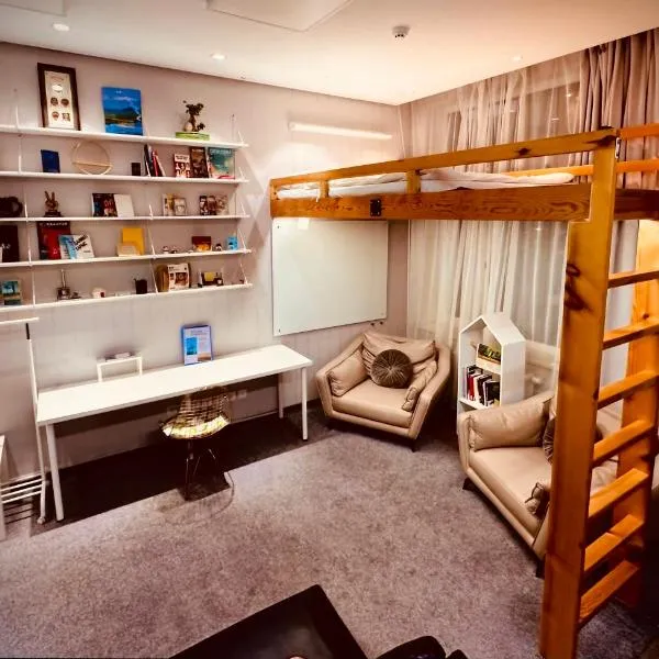 The ALL-in-ONE LOFT with AIRPORT pickup、ウランバートルのホテル