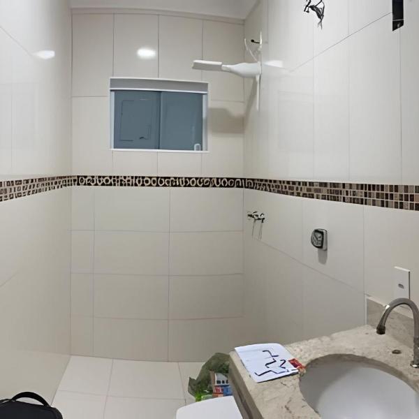 Casa individual com 3 quartos, ar-condicionado e garagem - Foto 2
