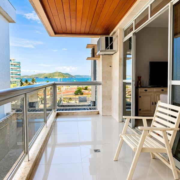 Apto Frente à Praia do Forte - Localização Premium