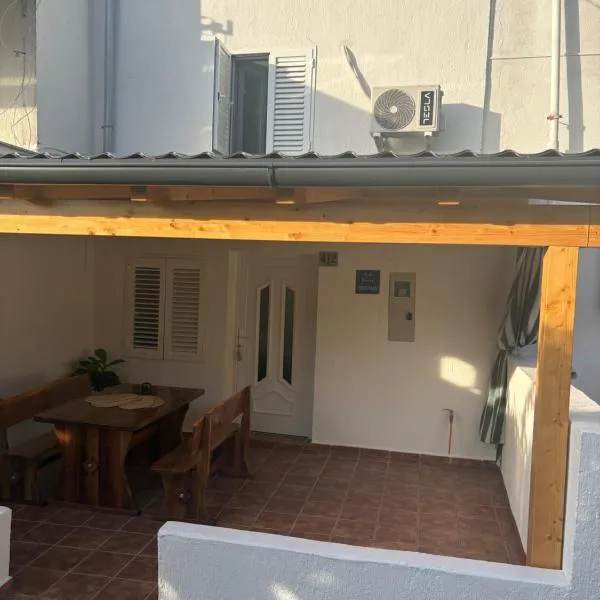 Apartman Durda - ideal for Families, khách sạn ở Lopar