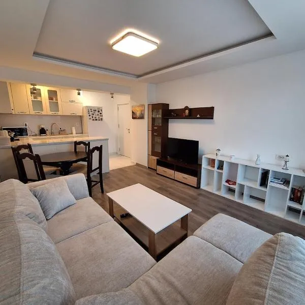 2-Bedroom Apartment in Tsarevo for Relaxing Stays، فندق في تساريفو