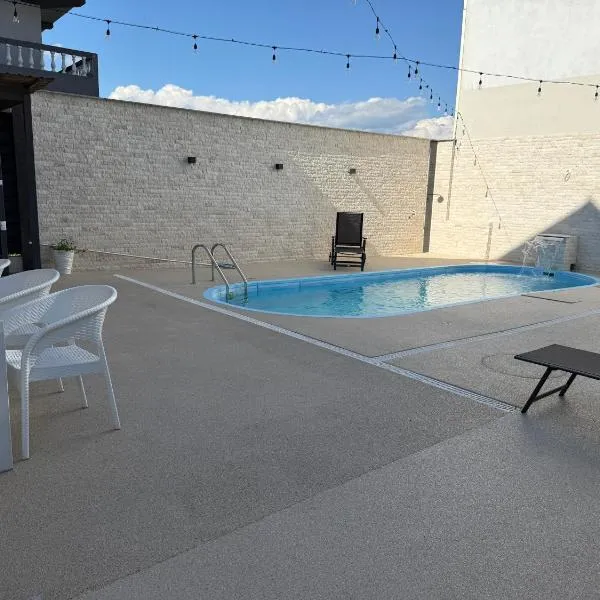 New Venus, hotel en Curtea de Argeş
