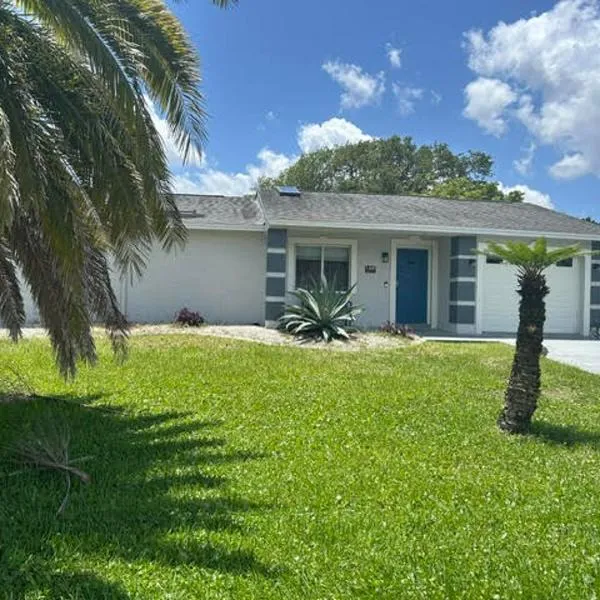 Blue Beach Pool House, hotel en Port Orange