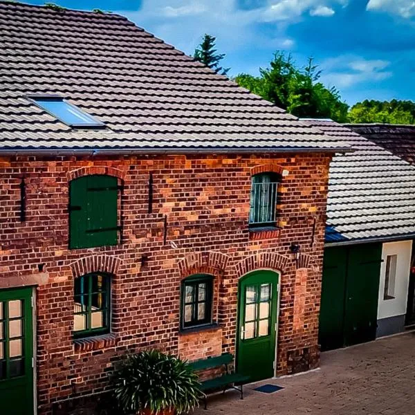 Spreewälder Schwalbenhof - Ferienwohnung "Storchennest", hotel di Golßen