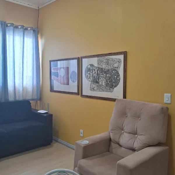 Ground floor apartment steps from the Cathedral, hotel in Santo Ângelo