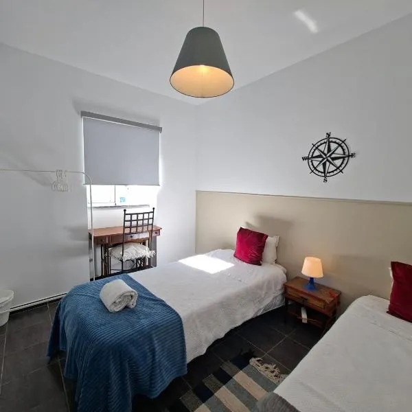 Sleep & Go Faro Airport Guest House, hotel en Faro