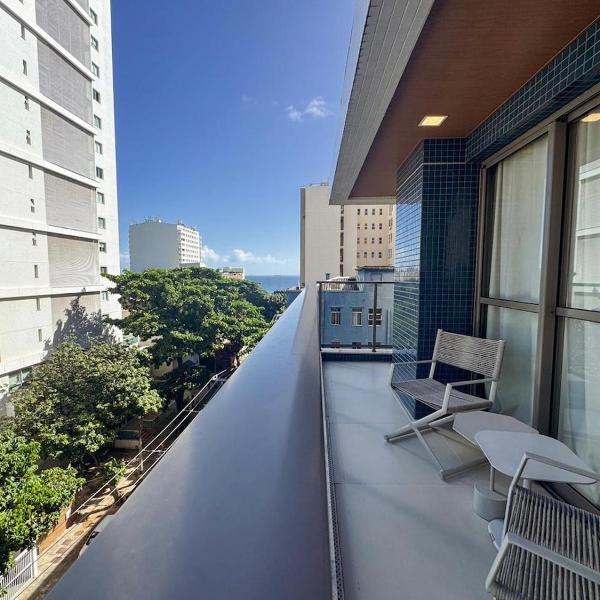 Studio COMPLETO na BARRA com varanda panorâmica & VISTA MAR