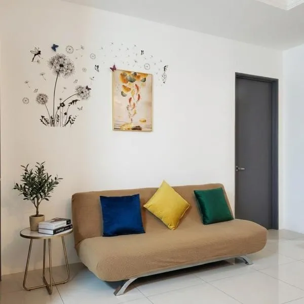 Pristine Sweet Home Kuching l 3 Bedroom l Free Parking I Near Airport, хотел в Кучинг