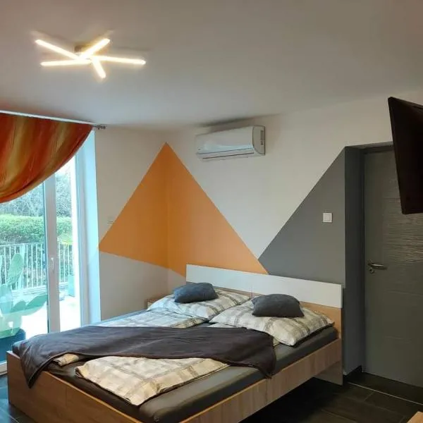 Kikapcs apartman, hotelli kohteessa Alsóörs