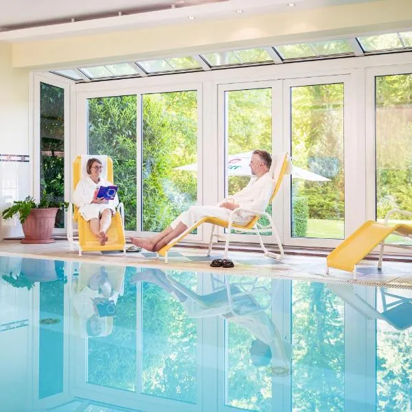 Parkhotel Klüschenberg: Plau am See şehrinde bir otel