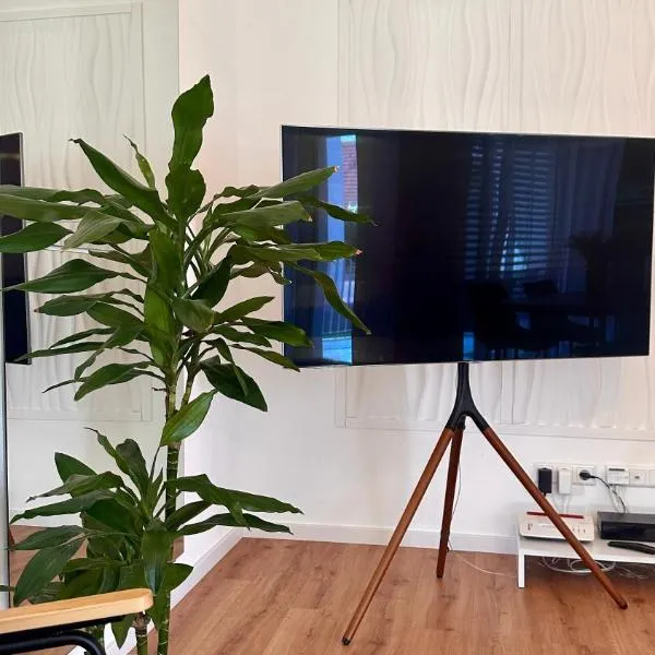 AMAO-Indigo - Business Apartment - Balcony - Parking, Hotel in Offenburg