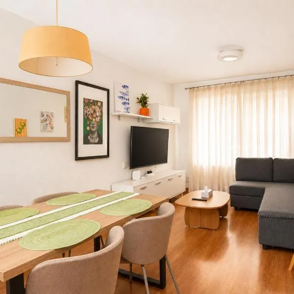 Apartamento centro de Murcia - 6 plazas - Check in autónomo, хотел в Мурсия