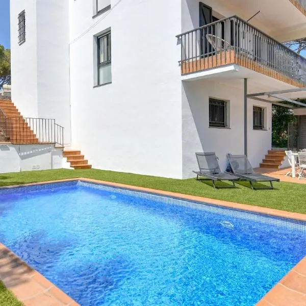 Villa Sierra with Private Pool, hotel a Calella de Palafrugell