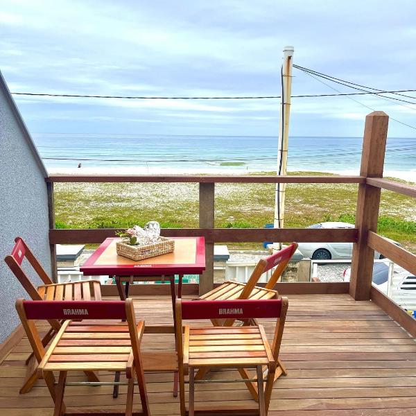 Apartamento de um quarto com varanda de frente para o mar e ao lado da lagoa - Foto 5
