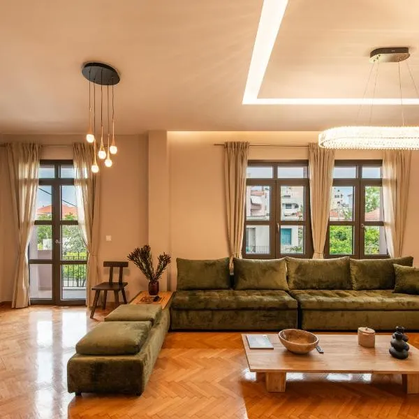 Penelope & Odysseus Luxury Suites, Historic Nearchou, Neoclassical Charm in Chania, hotel v destinácii Chania (mesto)