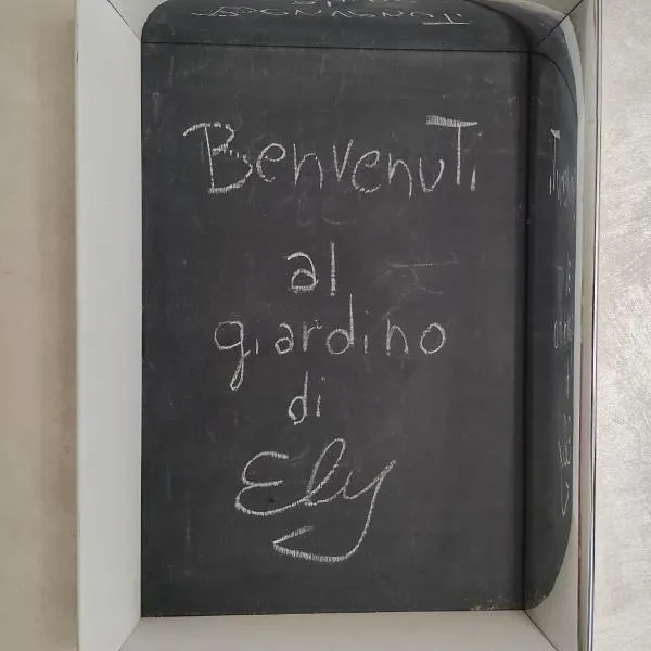 Il giardino di Ely, hotel en Senigallia