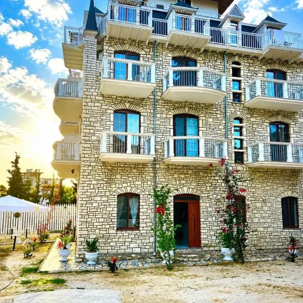 The White Troy, hotelli kohteessa Sarandë