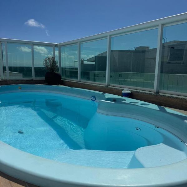 Cobertura vista mar com piscina exclusiva