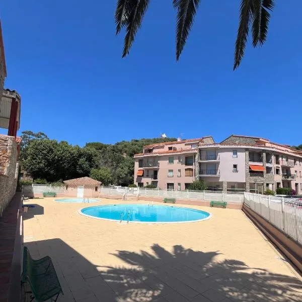 Superbe T2-T3 rénové, bord de mer, piscine, parking privé, hôtel à Collioure