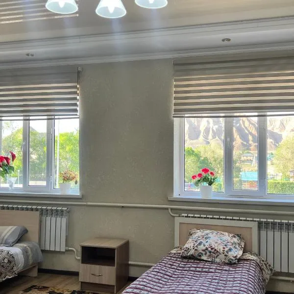 Apartmenthouse, hotel en Naryn