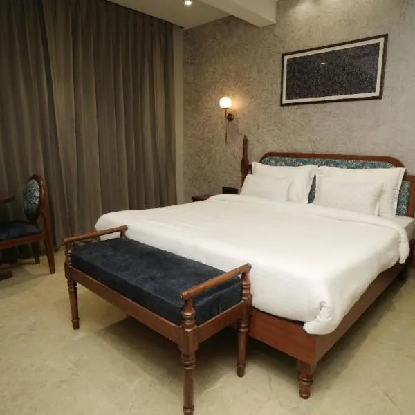 hotel manjushree – hotel w mieście Pachmarhi