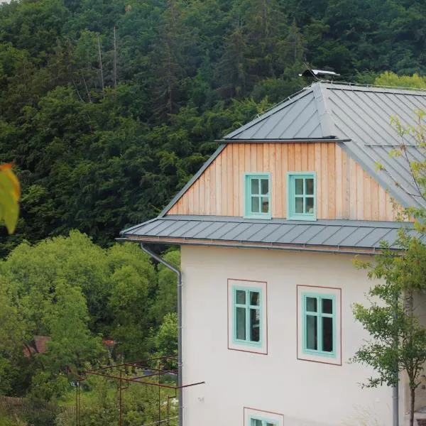 Štiavnický dom pod lipami, hotel u gradu Banska Štiavnica