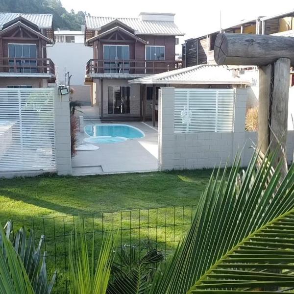 Beachfront house right on the sand praia São Miguel, Penha SC