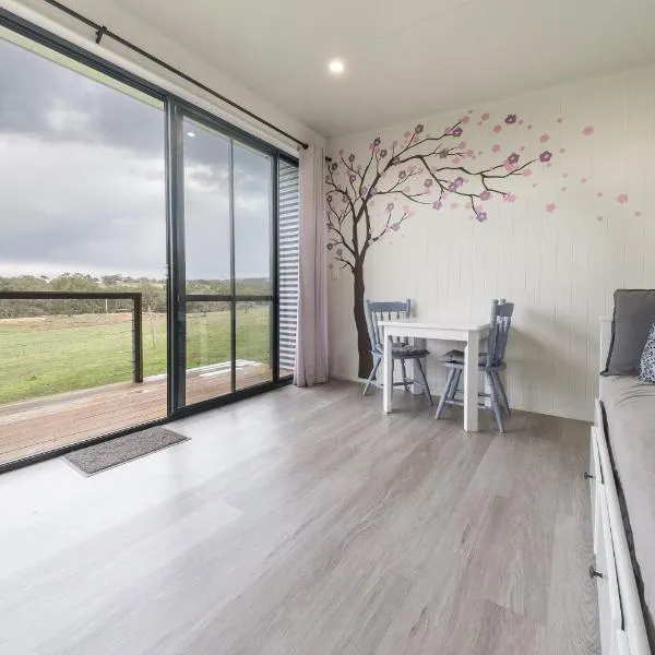 Private Chalet for couples Frankland River Chalet Retreat, hotel u gradu Frankland