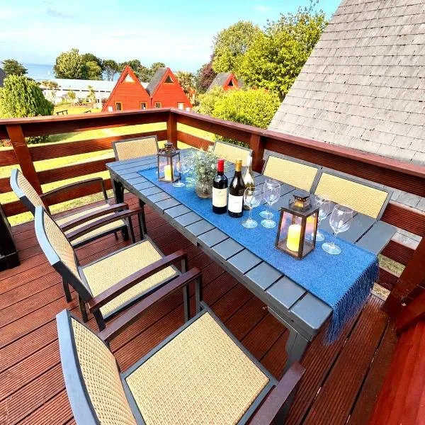 Chalet 104 with pool - Kingsdown Holiday Park, hotel em Kingsdown