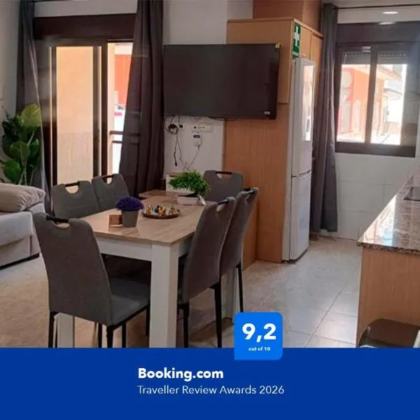 Apartalux San Pedro Luna, hotel i San Pedro del Pinatar