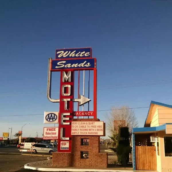 White Sands Motel، فندق في ألاموغوردو