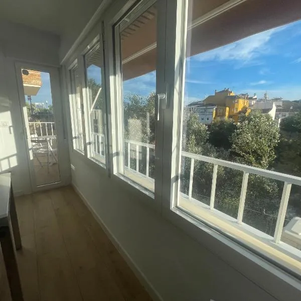 Mirador al puente del río Genil, hotel u gradu 'Puente-Genil'