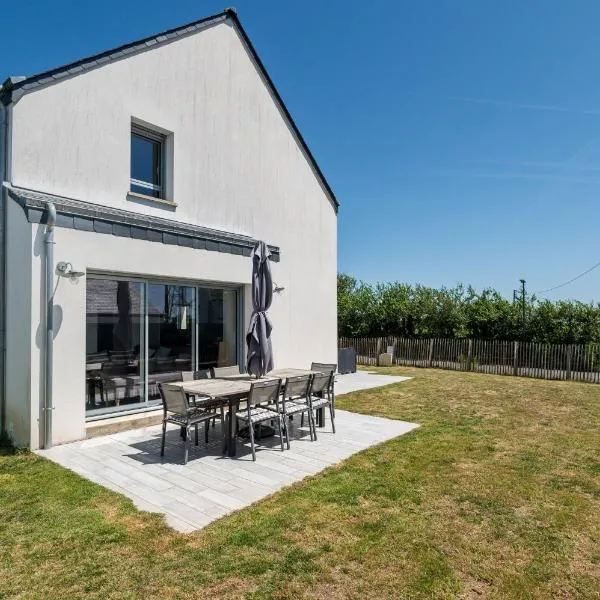 Maison de vacances Plouharnel 3star، فندق في بلوهارنيل