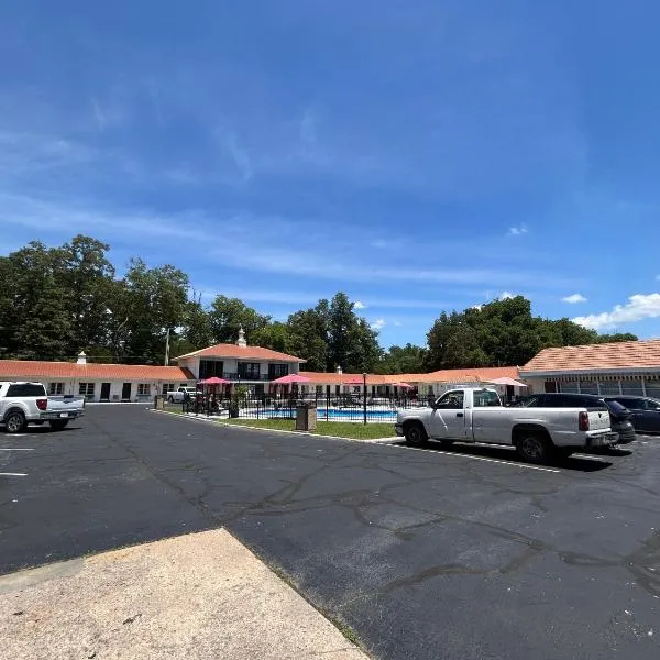 7 Gables Motel Burnside Near Somerset US 27，Burnside的飯店