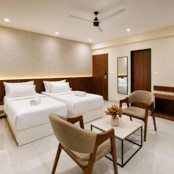 The Sapphire Hotel โรงแรมในเบลกวม