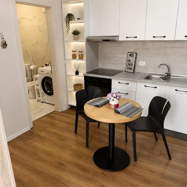 Muca Apartments, hotell i Tirane