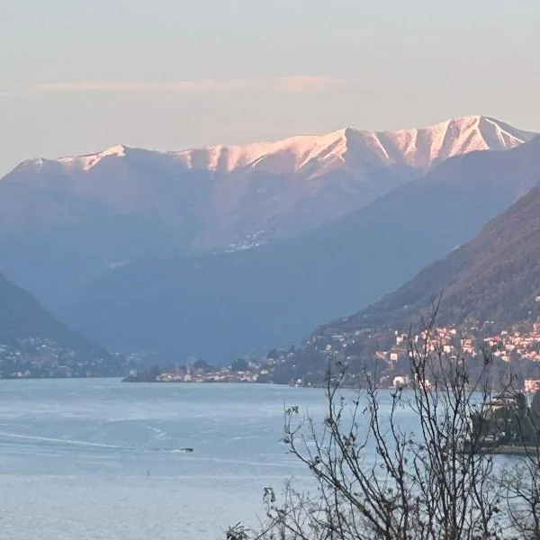 Panorama Terrace - Como Lake, hotel u Comu
