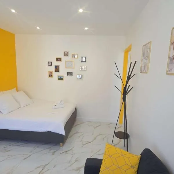 Ô Sacrée Détente de Reims -Spa privatif - Proche de la gare & centre ville, hotel en Reims
