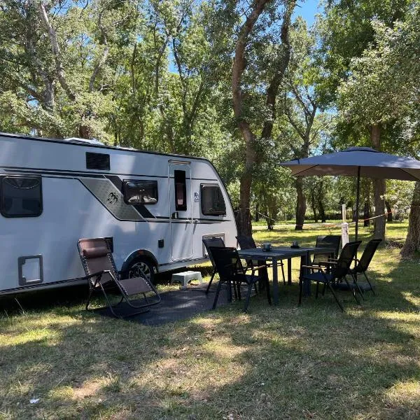 Neptun Beach Caravans, hotel v Ulcinju