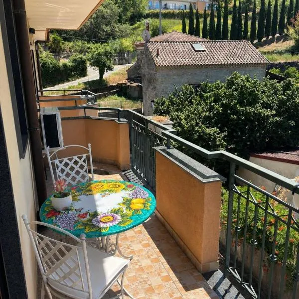 Luxury Apartment nel Cilento - 10 min da Ascea e mare, WiFi & parcheggio, hotel i Castelnuovo Cilento
