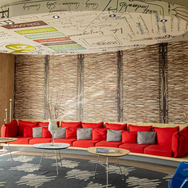 ibis Macae