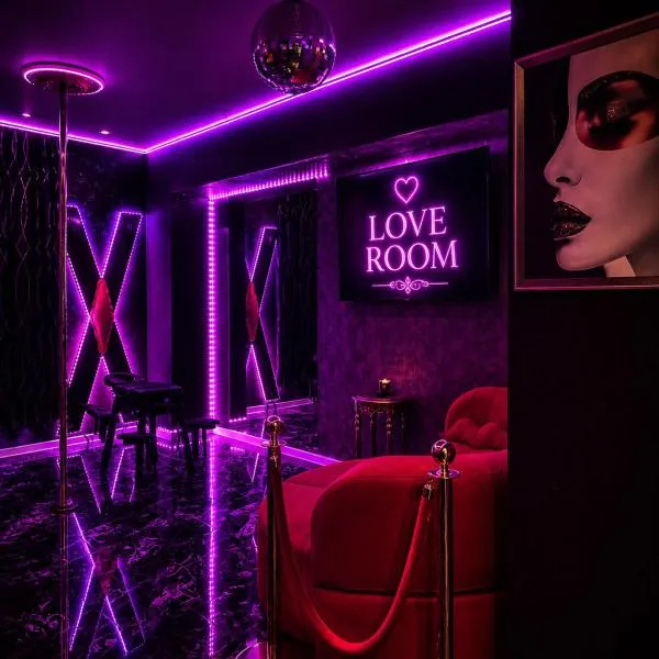 Love Room- Adult Only، فندق في بوخارست