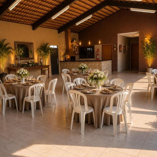 Espaço para Festas com Quartos, Piscinas, TV e Wi-Fi