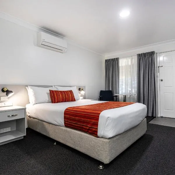 Econo Lodge Alabaster Motel Cowra، فندق في كورا