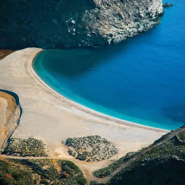 Aegea Blue Cycladic Resort, hotel en Zorgos 