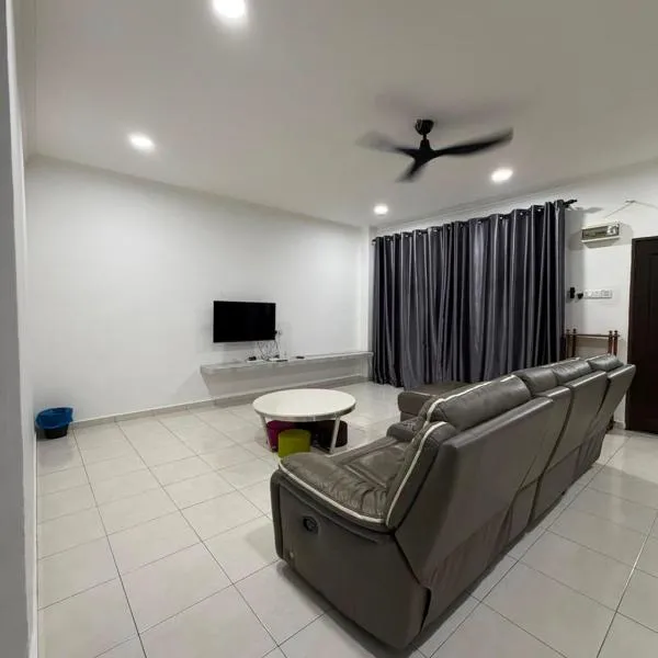 Eyu Sweet Home in Sitiawan 10-13 pax free wifi, hotell Sitiawanis