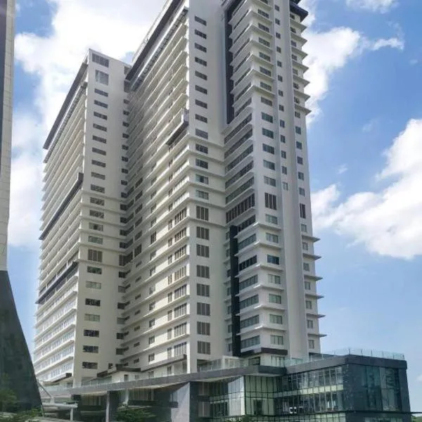 Brittany Hotel BGC, מלון במנילה
