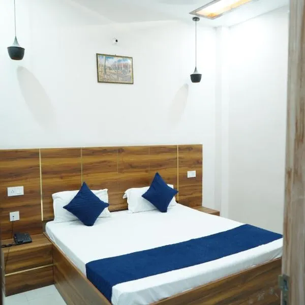 hotel kartik zirakpur chandigarh, hotel i Zirakpur