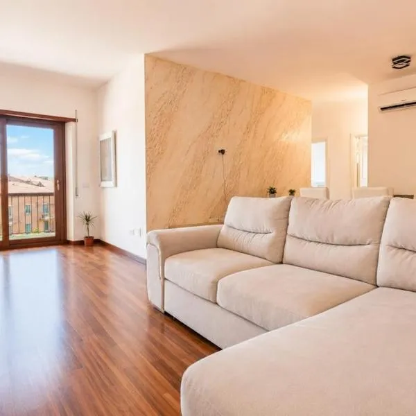 Panorama Penthouse in the Center of Tempio Pausania, Hotel in Tempio Pausania
