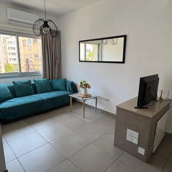 Anastasia 1 Bedroom Apartment, hotel em Limassol